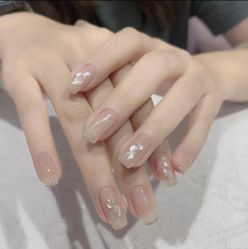 -悦指间美甲美睫