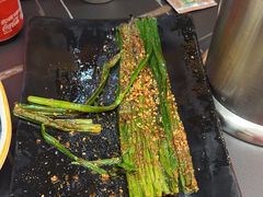 -许哥东北烧烤·铁丳烤串·宫后夹肉(繁花中心店)
