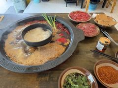 -黄潇洒老火锅(九眼桥宏济巷店)