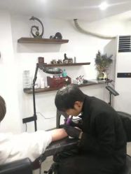 点击看大图 -龙之吻专业刺青·手工耳洞·纹身去色