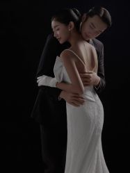 -至臻微拉婚纱摄影