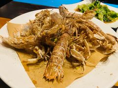 -臻鲜燕海鲜融合餐厅(金陵style店)