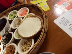 -包整·丝娃娃(一览甲秀楼风景店)