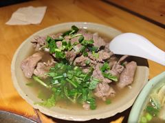 -大众跷脚牛肉馆·非遗传承单位(峨眉山店)