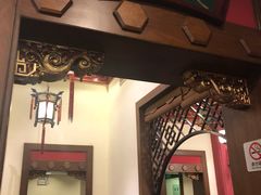 -梅龙镇酒家(南京西路总店)