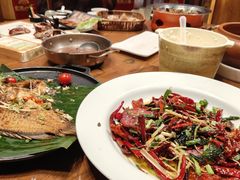 -老滇山寨•云南特色菜•地方菜•民族风情歌舞表演(金碧店)