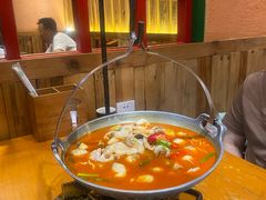 -老滇山寨•云南特色菜•地方菜•民族风情歌舞表演(金碧店)