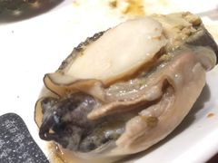 没了壳的鲍鱼尸体-马路边上·小海鲜烧烤(八一路店)