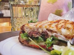 超级牛肉帕尼尼-O'mills Sourdough Bakery&Bistro(永嘉路店)