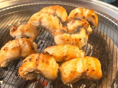 -围炉肉舍•炭烤活鳗•丹东海鲜烤肉(步行街店)