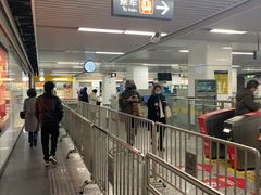 -盈丰路(地铁站)