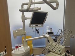 -上海仁爱医院口腔科 · 种植