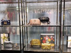 -Gucci(首创奥特莱斯店)