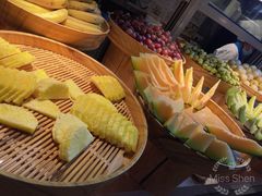 新鲜凤梨果切-星伦多自助料理(爱琴海店)
