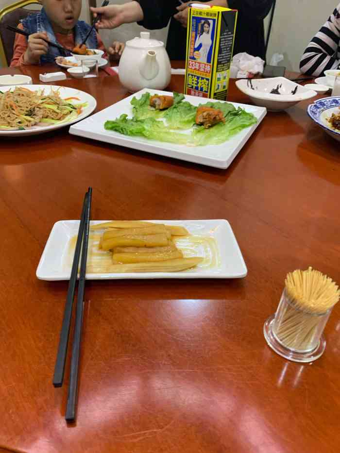 千贺食府-"这家店是朋友推荐的,位置在福州市体育馆附.