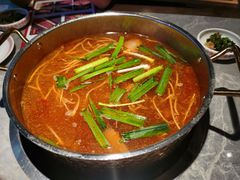 -野山舂·贵州现舂酸汤牛肉(民生路店)