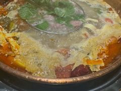 -洱火云南酸菜牛肉火锅(石景山当代商城店)