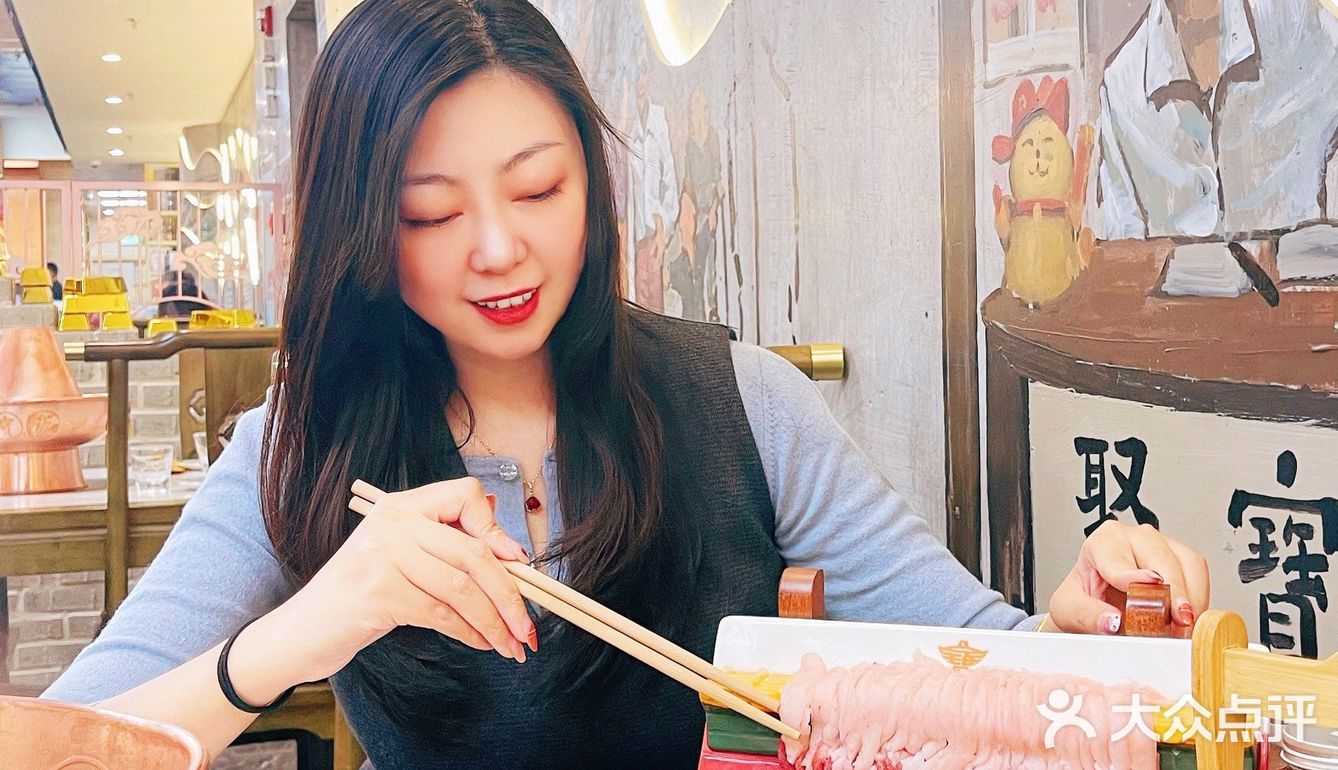 吃着火锅唱着歌？铜锅涮肉的天花板要冲向大气层了！