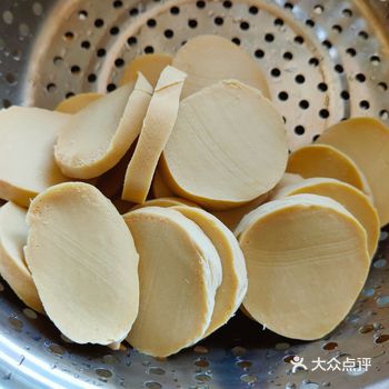好在家里有条素鸡，食材有点少不过是我最爱吃的哟！