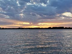 -人民防洪胜利纪念塔