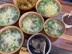 -正宗李家土鸡米线店