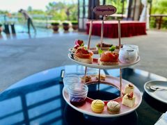 -亚龙湾喜来登·美景台大堂吧