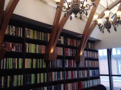 -钟书阁(松江泰晤士小镇店)