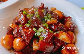 Braised Pork Belly with Quail Eggs