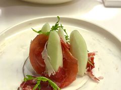 西班牙火腿配蜜瓜-云厨·高空西餐厅(成都瑯珀·凯悦臻选酒店)