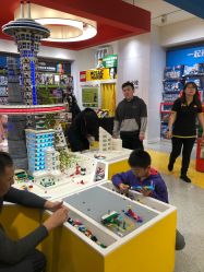 -乐高品牌旗舰店(人民广场店)