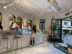 -Fridi Patisserie Cafe