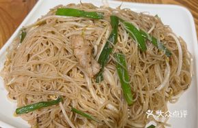 Stir-fried Pork with Rice Noodles
