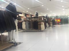 -优衣库(上海正大广场店)