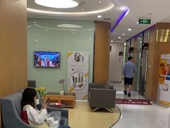 -雅悦齿科(顾村公园店)