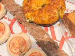 -HOT CRUSH趁热集合·现烤面包(环球港店)