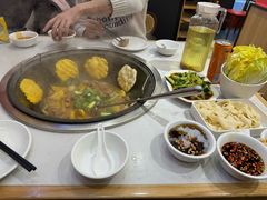 -鲁员外地锅鸡地锅鱼(古墩路店)