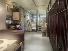-卤校长老火锅(杨家坪直营店)