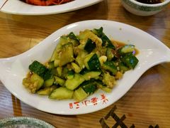 蒜泥黄瓜-鲁小三·大骨自助(金山总店)
