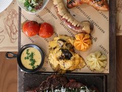 -Mark&Mars Restaurant