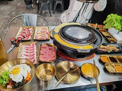 -胡悦里韩式烤肉(芝罘万达广场店)