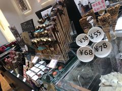 -VENCHI 闻绮(上海佛罗伦萨小镇店)
