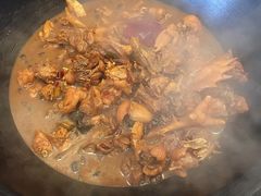 小母鸡-九味一品铁锅炖·地锅鸡(和信广场店)