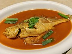 家焖深海黄花鱼-小船渔村•大连菜•大连焖鱼(黄河路店)