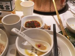 -六少·猪肚包鸡火锅(卓悦INTOWN店)