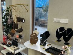 -六六奢品·vintage中古·回收二手奢侈品包包手表首饰(环球港店)