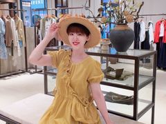 -王府井奥莱棋盘山小镇