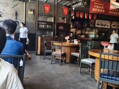 -琥珀老六龙虾(四里河店)