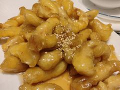 糖醋里脊-闫府私房菜·百年鲁菜(恒隆店)