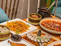 -莲餐厅·湖北菜·潜江小龙虾店(愚园路店)