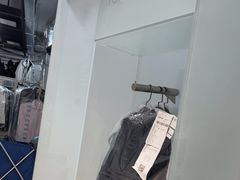 -福奈特洗衣洗鞋(宝华广场店)